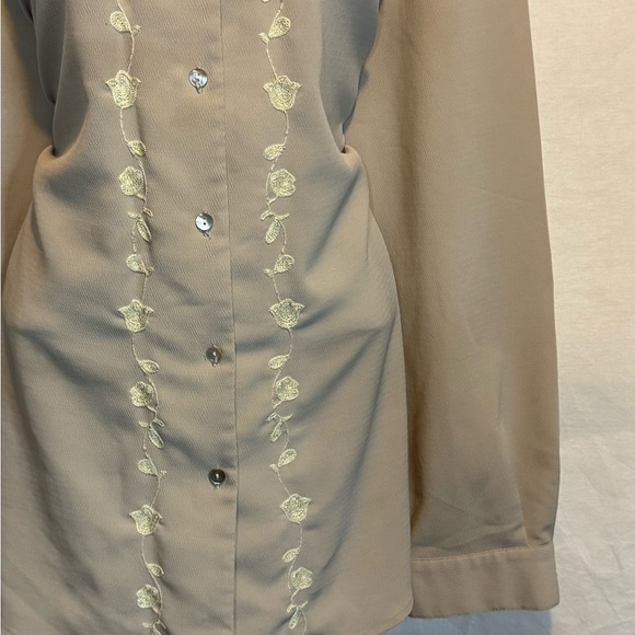 A-101 Susan Hutton PLUS‎ SIZE 22W Light Tan Long Sleeve Embroidered Blouse - Picture 3 of 15